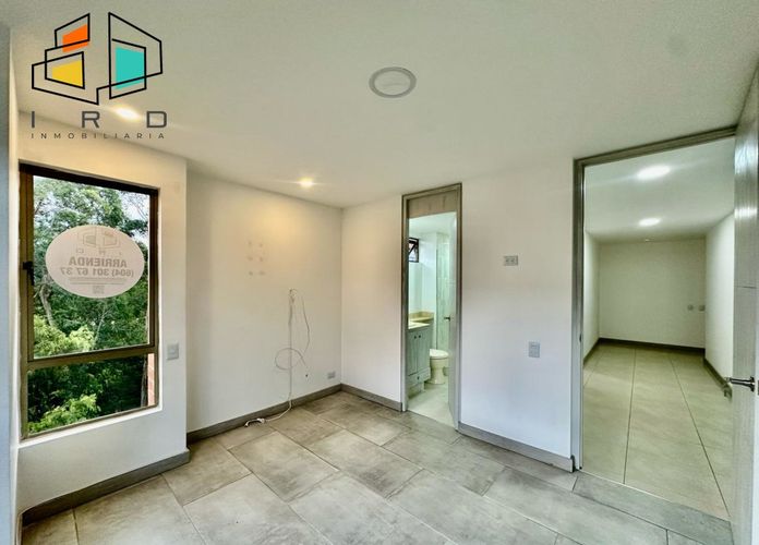 Apartamento de 3 alcobas en arriendo en El Diamante 2, Medellín, 250 m² · foto 20 de 24