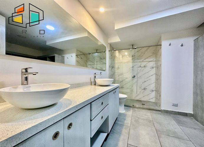 Apartamento de 3 alcobas en arriendo en El Diamante 2, Medellín, 250 m² · foto 22 de 24