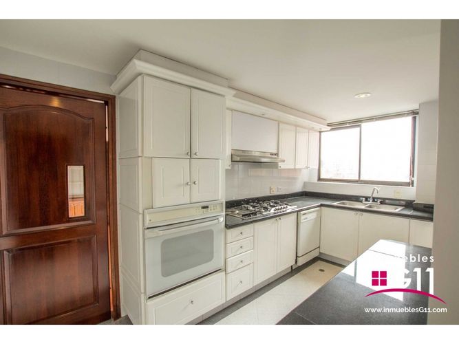 Apartamento de 3 alcobas en venta en Chapinero, Bogotá, 285 m² · foto 11 de 24