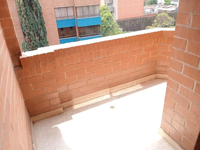 Apartamento de 3 alcobas en venta en Laureles, Medellín, 141 m² · foto 17 de 18