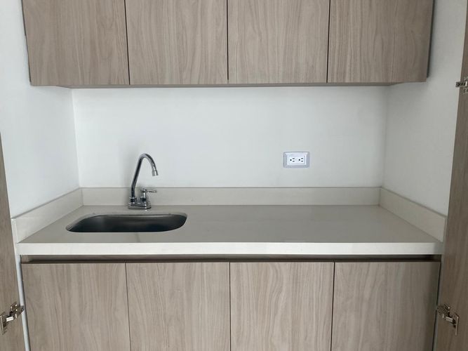 Oficina en arriendo en El Poblado, Medellín, 72 m² · foto 10 de 19
