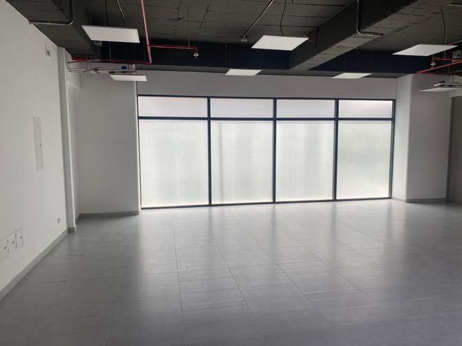 Oficina en arriendo en El Poblado, Medellín, 72 m² · foto 14 de 19