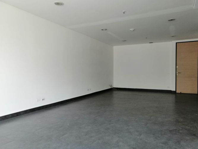 Oficina en arriendo en El Poblado, Medellín, 50 m² · foto 2 de 8