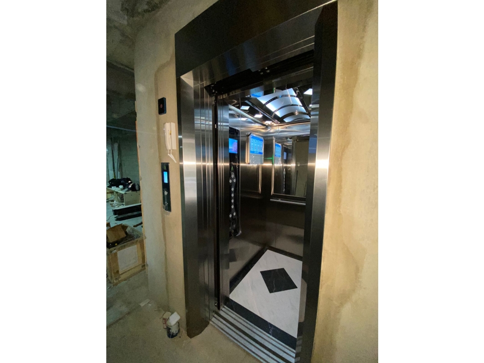 Oficina en arriendo en San Joaquín, Medellín, 1320 m² · foto 7 de 9