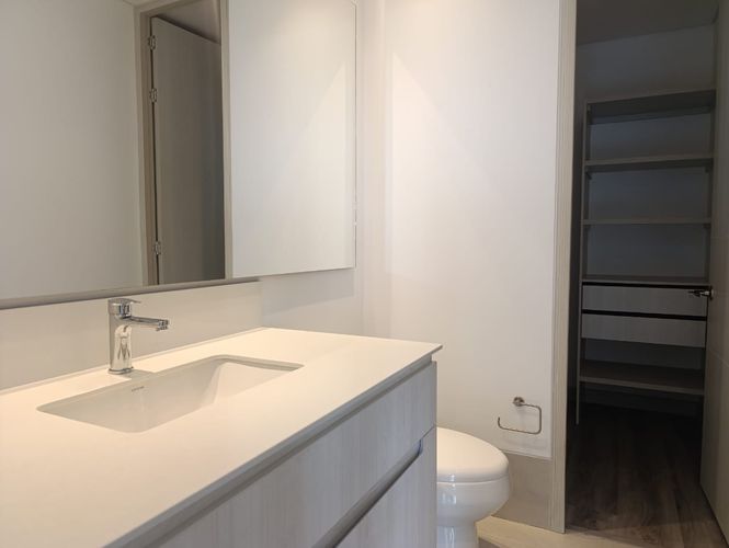 Apartamento de 1 alcoba en arriendo en El Poblado, Medellín, 62 m² · foto 11 de 12