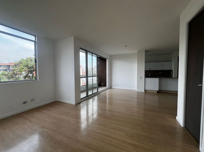 Apartamento de 1 alcoba en arriendo en Cumbres, Envigado, 80 m² · foto 2 de 13