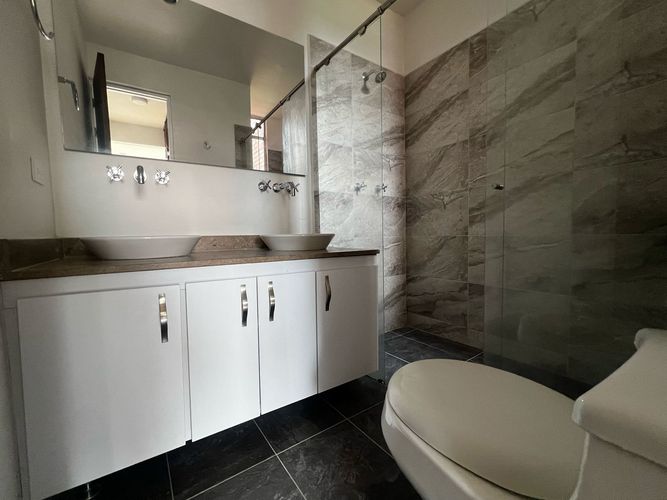 Apartamento de 1 alcoba en arriendo en Cumbres, Envigado, 80 m² · foto 12 de 13