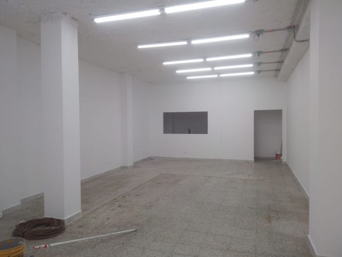 Bodega en arriendo en Cristo Rey, Medellín, 200 m² · foto 8 de 11