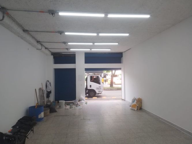 Bodega en arriendo en Cristo Rey, Medellín, 100 m² · foto 4 de 12