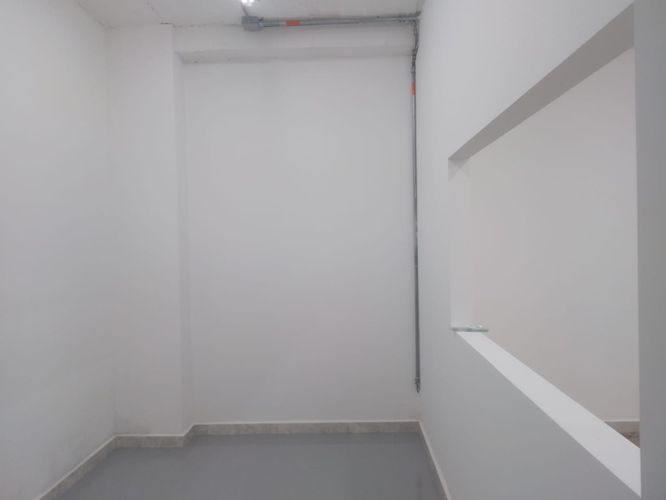 Bodega en arriendo en Cristo Rey, Medellín, 100 m² · foto 10 de 12