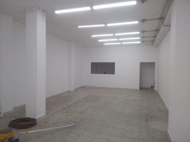 Bodega en arriendo en Cristo Rey, Medellín, 100 m² · foto 3 de 8