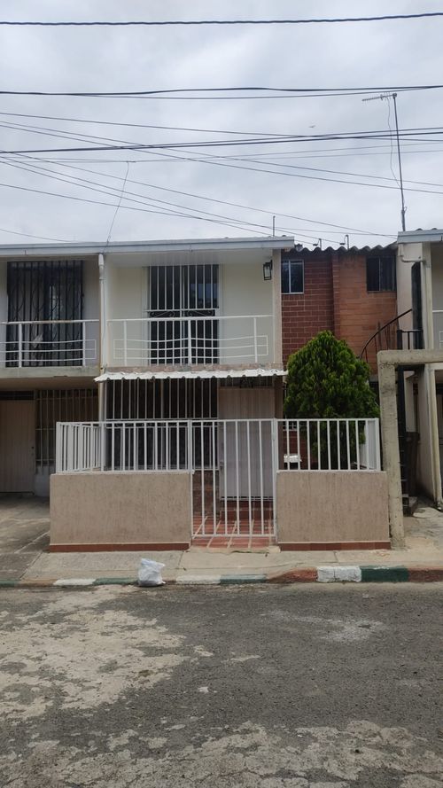 Casa de 3 alcobas en venta en El Carmelo, Candelaria, 65 m² · foto 2 de 9