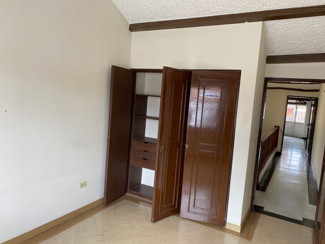 Casa de 5 alcobas en venta en Malibu, Bogotá, 300 m² · foto 6 de 18
