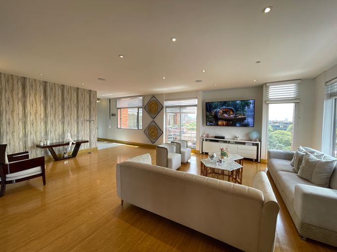Apartamento de 4 alcobas en venta en Chico, Bogotá, 400 m² · foto 6 de 24