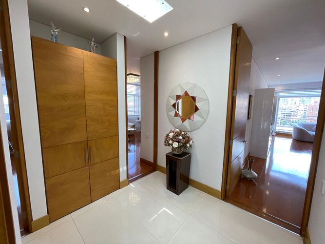 Apartamento de 4 alcobas en venta en Chico, Bogotá, 400 m² · foto 14 de 24