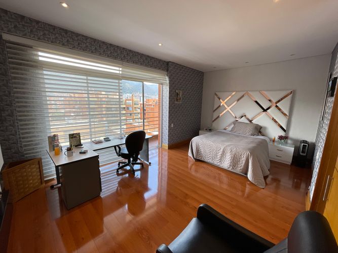 Apartamento de 4 alcobas en venta en Chico, Bogotá, 400 m² · foto 20 de 24