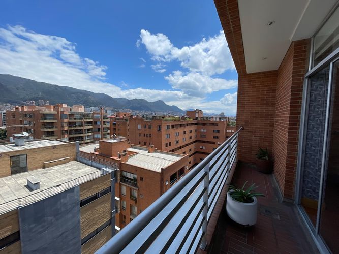 Apartamento de 4 alcobas en venta en Chico, Bogotá, 400 m² · foto 22 de 24