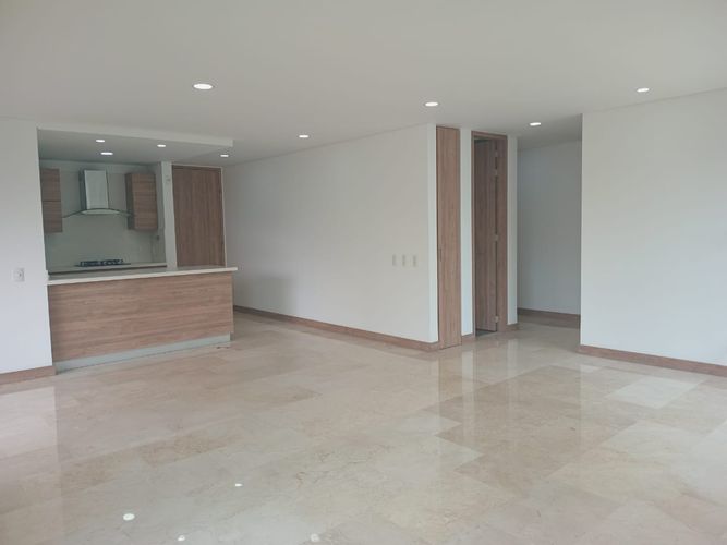 Apartamento de 3 alcobas en arriendo en El Poblado, Medellín, 125 m² · foto 7 de 18