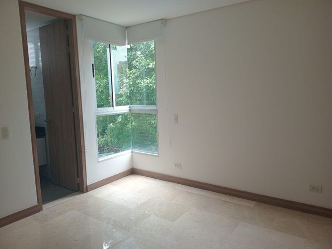 Apartamento de 3 alcobas en arriendo en El Poblado, Medellín, 125 m² · foto 12 de 18