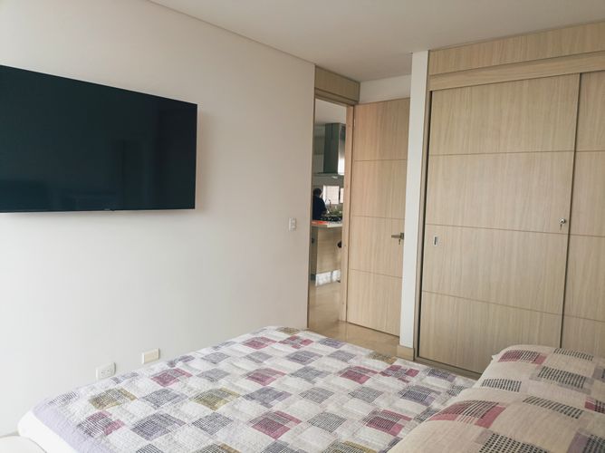 Apartamento de 3 alcobas en venta en El Nogal-Los Almendros, Medellín, 88 m² · foto 12 de 18