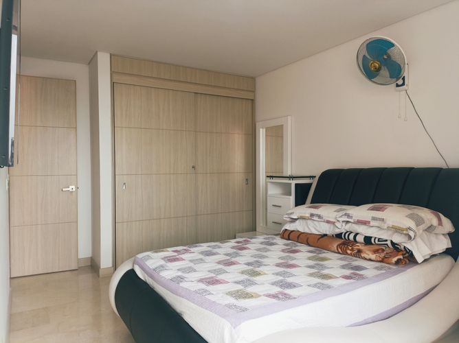 Apartamento de 3 alcobas en venta en El Nogal-Los Almendros, Medellín, 88 m² · foto 14 de 18