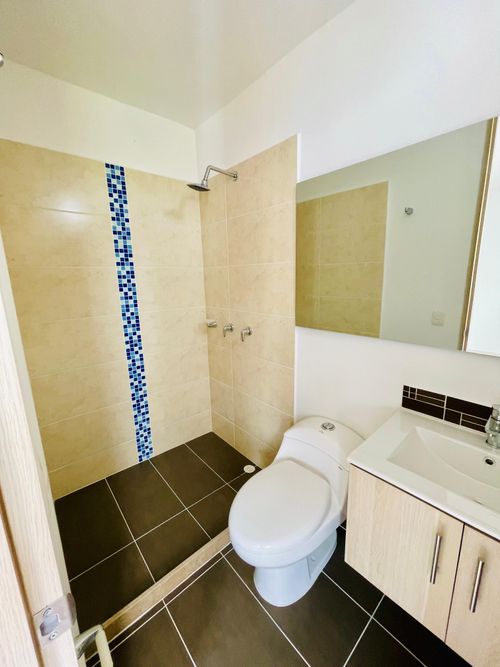 Apartamento de 3 alcobas en venta en Picaleña Y Mirolindo, Ibagué, 80 m² · foto 14 de 24