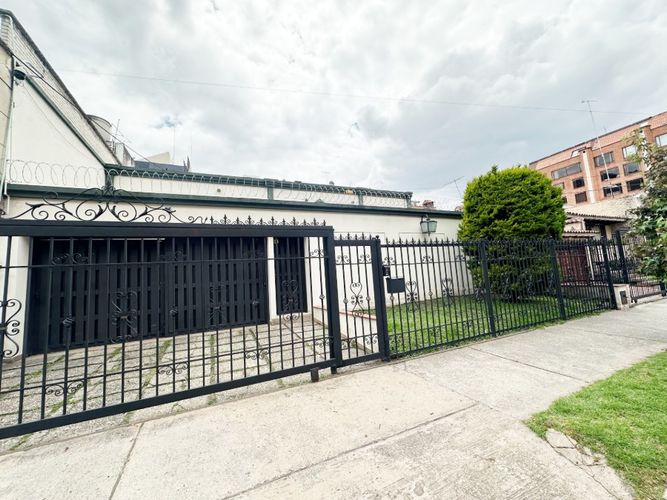 Casa de 4 alcobas en venta en Rincon Del Chico, Bogotá, 401 m² · foto 23 de 24
