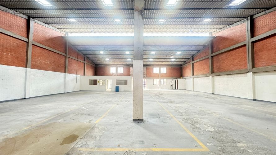 Bodega en arriendo en Juanchito, Candelaria, 1040 m² · foto 3 de 16