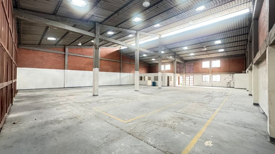Bodega en arriendo en Juanchito, Candelaria, 1040 m² · foto 6 de 16