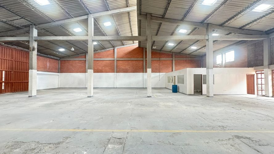 Bodega en arriendo en Juanchito, Candelaria, 1040 m² · foto 7 de 16