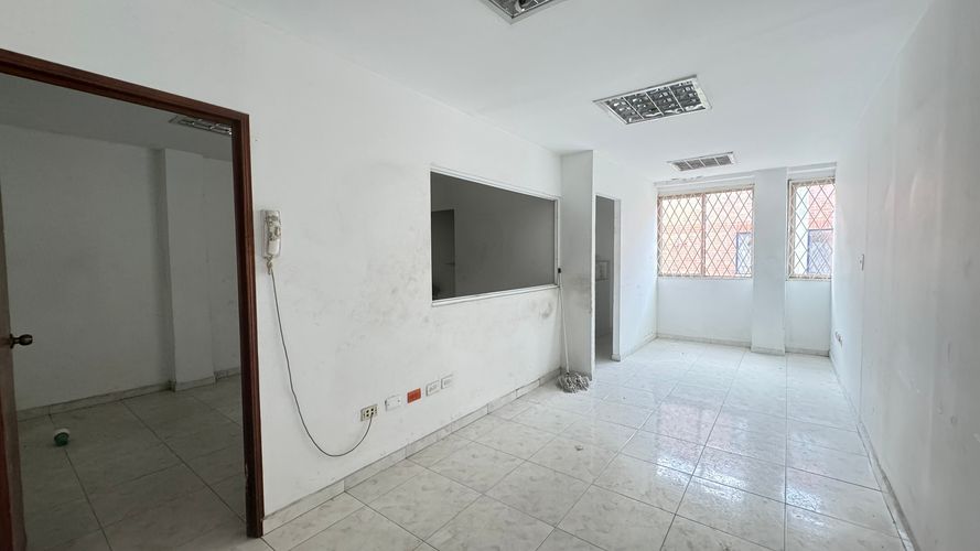 Bodega en arriendo en Juanchito, Candelaria, 1040 m² · foto 14 de 16