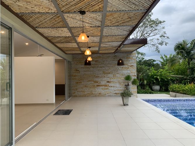Casa de 3 alcobas en venta en El Caimo, Armenia, 230 m² · foto 3 de 24