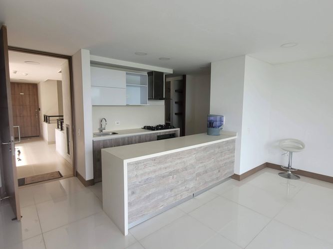 Apartamento de 3 alcobas en venta en Ciudad Jardin, Cali, 95 m² · foto 2 de 14