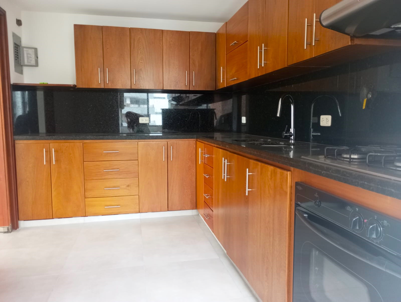 Apartamento en venta en El Poblado, Medellín · foto 4 de 15