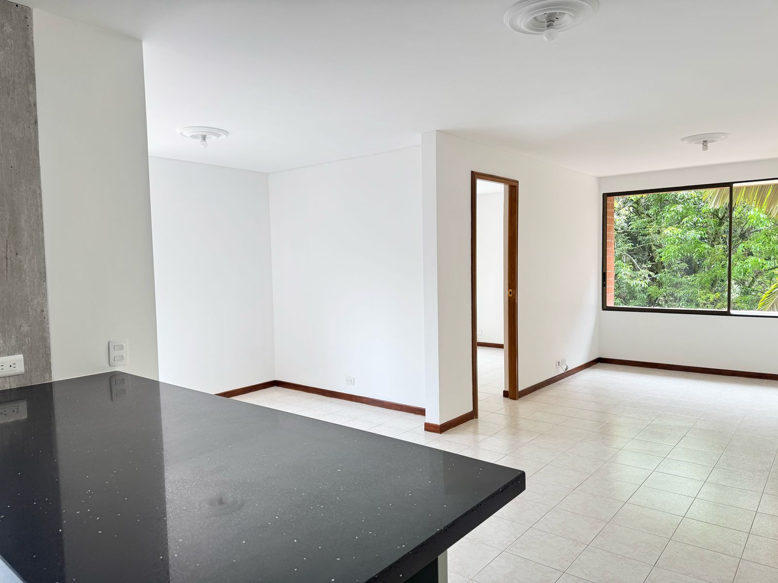 Apartamento en arriendo en El Poblado, Medellín · foto 3 de 14
