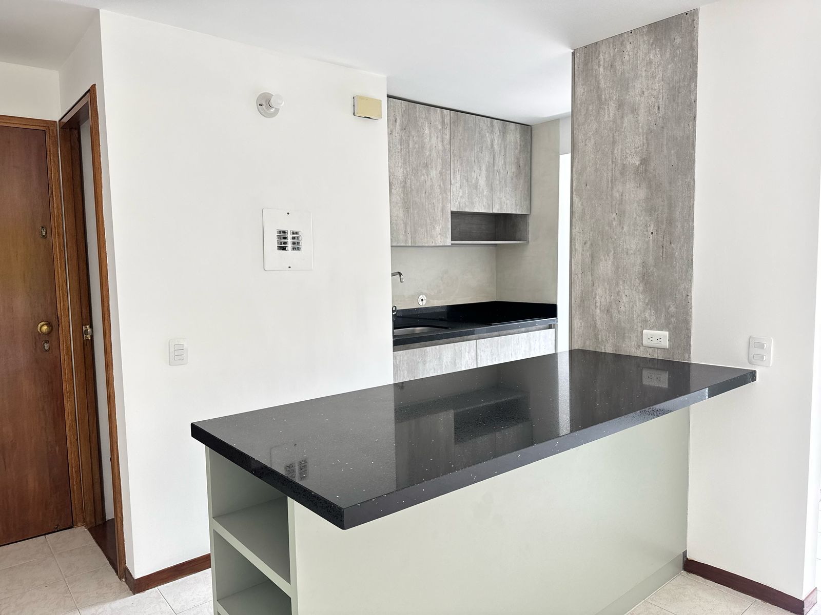 Apartamento en arriendo en El Poblado, Medellín · foto 8 de 14