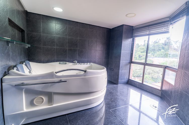 Apartamento de 5 alcobas en venta en Las Palmas, Medellín, 440 m² · foto 13 de 20