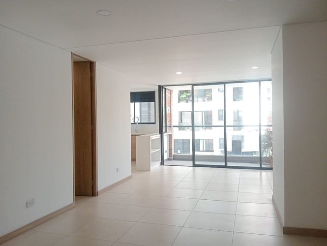 Apartamento de 3 alcobas en arriendo en Laureles, Medellín, 104 m² · foto 1 de 16