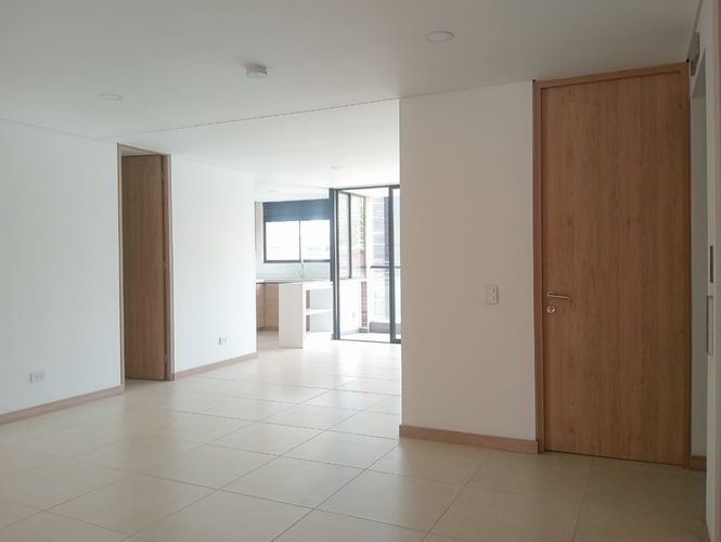 Apartamento de 3 alcobas en arriendo en Laureles, Medellín, 104 m² · foto 2 de 16
