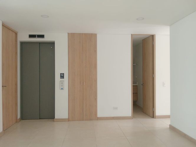Apartamento de 3 alcobas en arriendo en Laureles, Medellín, 104 m² · foto 4 de 16