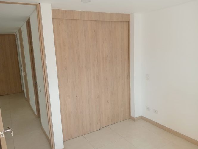 Apartamento de 3 alcobas en arriendo en Laureles, Medellín, 104 m² · foto 8 de 16