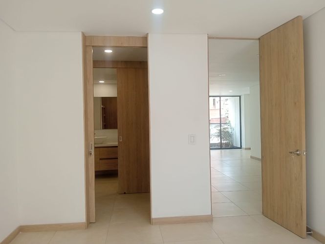 Apartamento de 3 alcobas en arriendo en Laureles, Medellín, 104 m² · foto 9 de 16