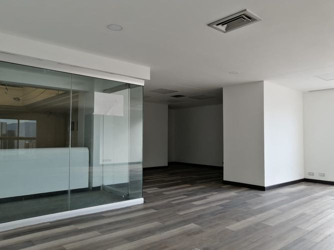 Oficina en arriendo en El Poblado, Medellín, 110 m² · foto 6 de 15