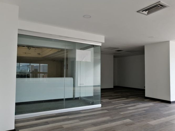 Oficina en arriendo en El Poblado, Medellín, 110 m² · foto 9 de 15