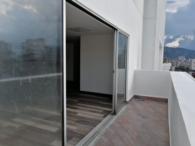Oficina en arriendo en El Poblado, Medellín, 110 m² · foto 13 de 15