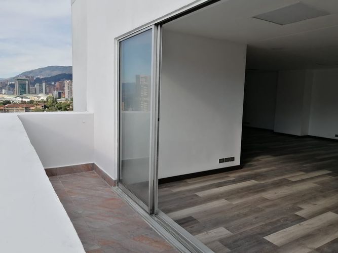 Oficina en arriendo en El Poblado, Medellín, 110 m² · foto 14 de 15