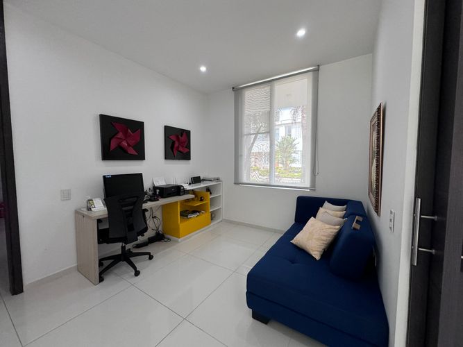 Casa de 4 alcobas en venta en Pance, Cali, 327 m² · foto 2 de 20