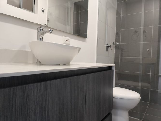 Apartamento de 3 alcobas en arriendo en El Poblado, Medellín, 105 m² · foto 14 de 16