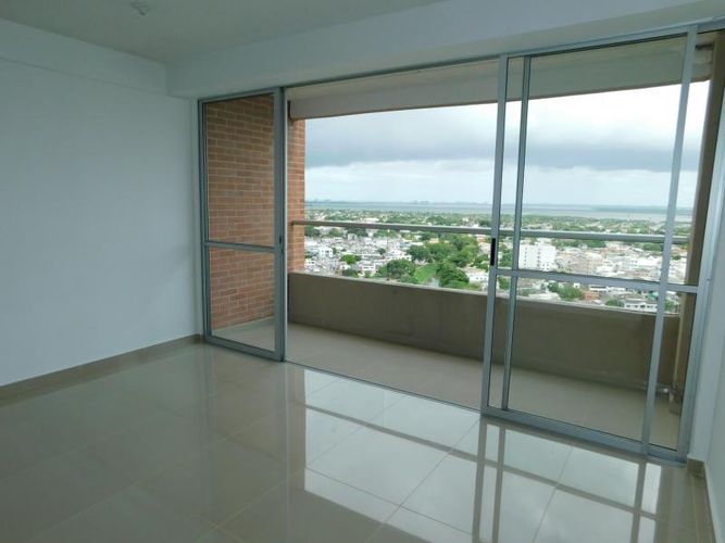 Apartamento de 3 alcobas en arriendo en La Concepcion, Cartagena, 85 m² · foto 2 de 21