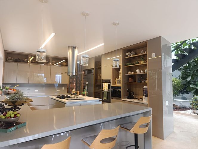 Casa de 4 alcobas en venta en El Poblado, Medellín, 590 m² · foto 7 de 20